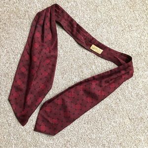 VINTAGE CRAVAT